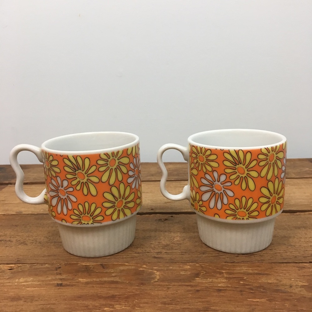 VTG 60's Daisy Stacking Coffee Mugs - Picture 5 of 8